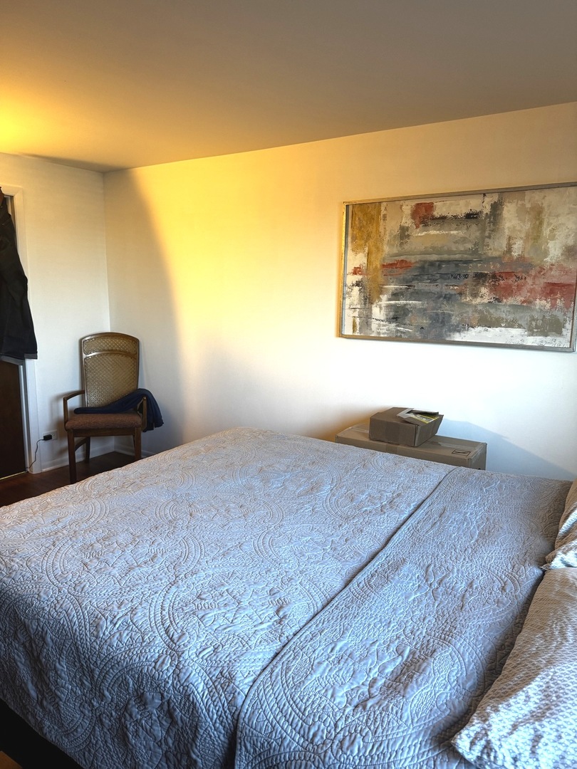 2333 N Neva Avenue #404C, Chicago, IL 60707