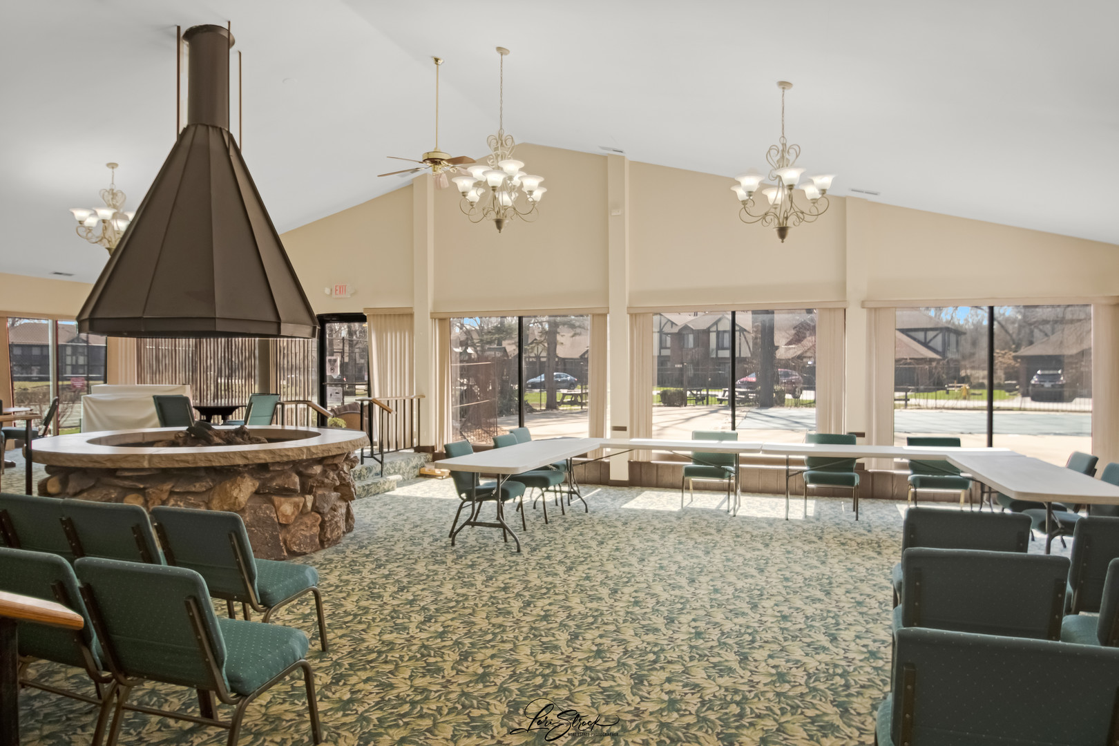 8137 Chestnut Drive #C, Palos Hills, IL 60465