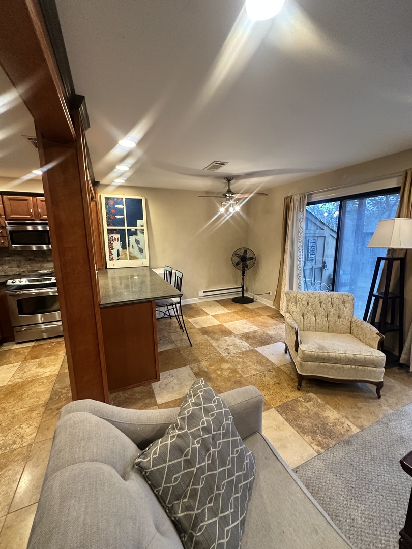 34 Montego Colony #1, Fox Lake, IL 60020