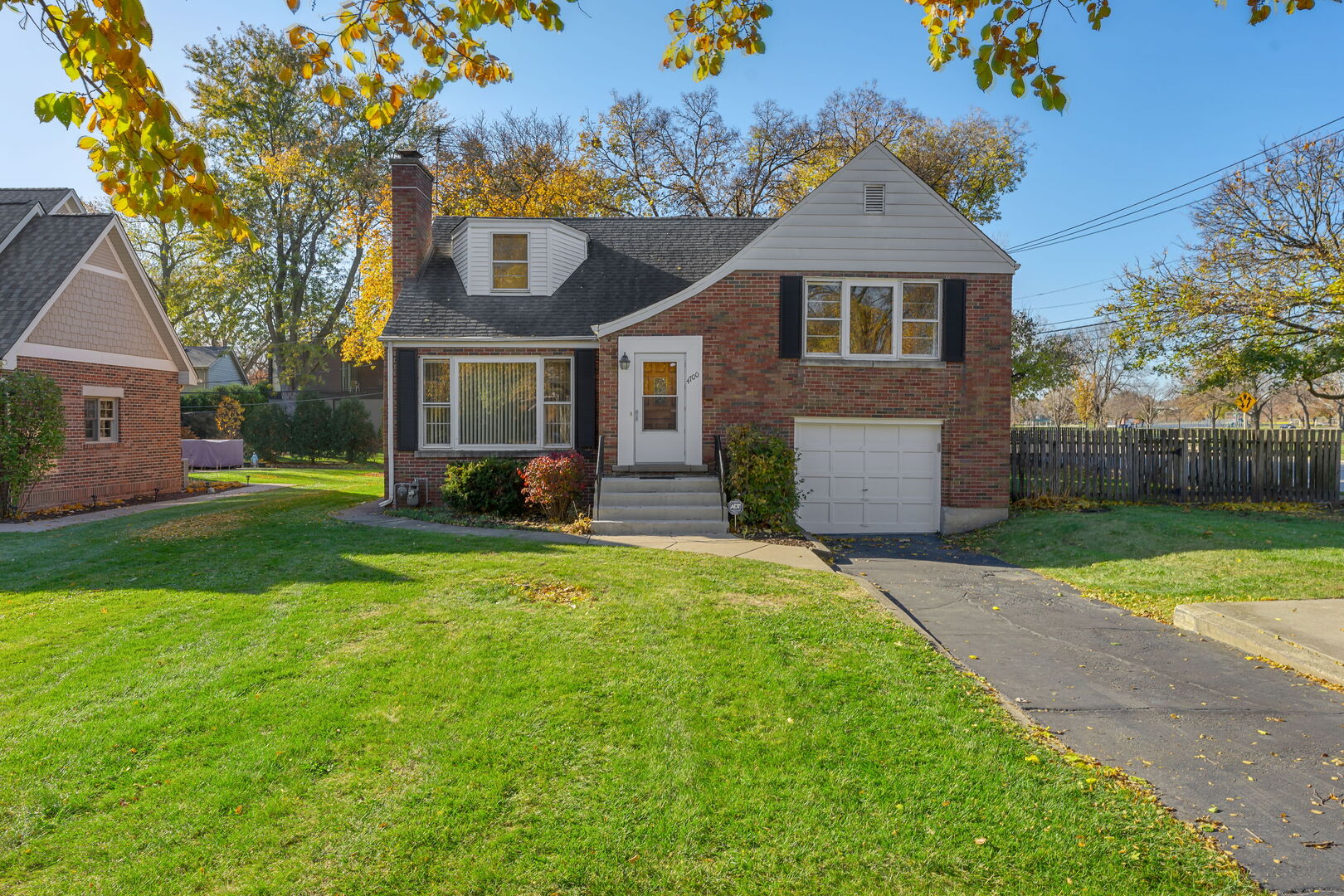 4700 Central Avenue, Western Springs, IL 60558