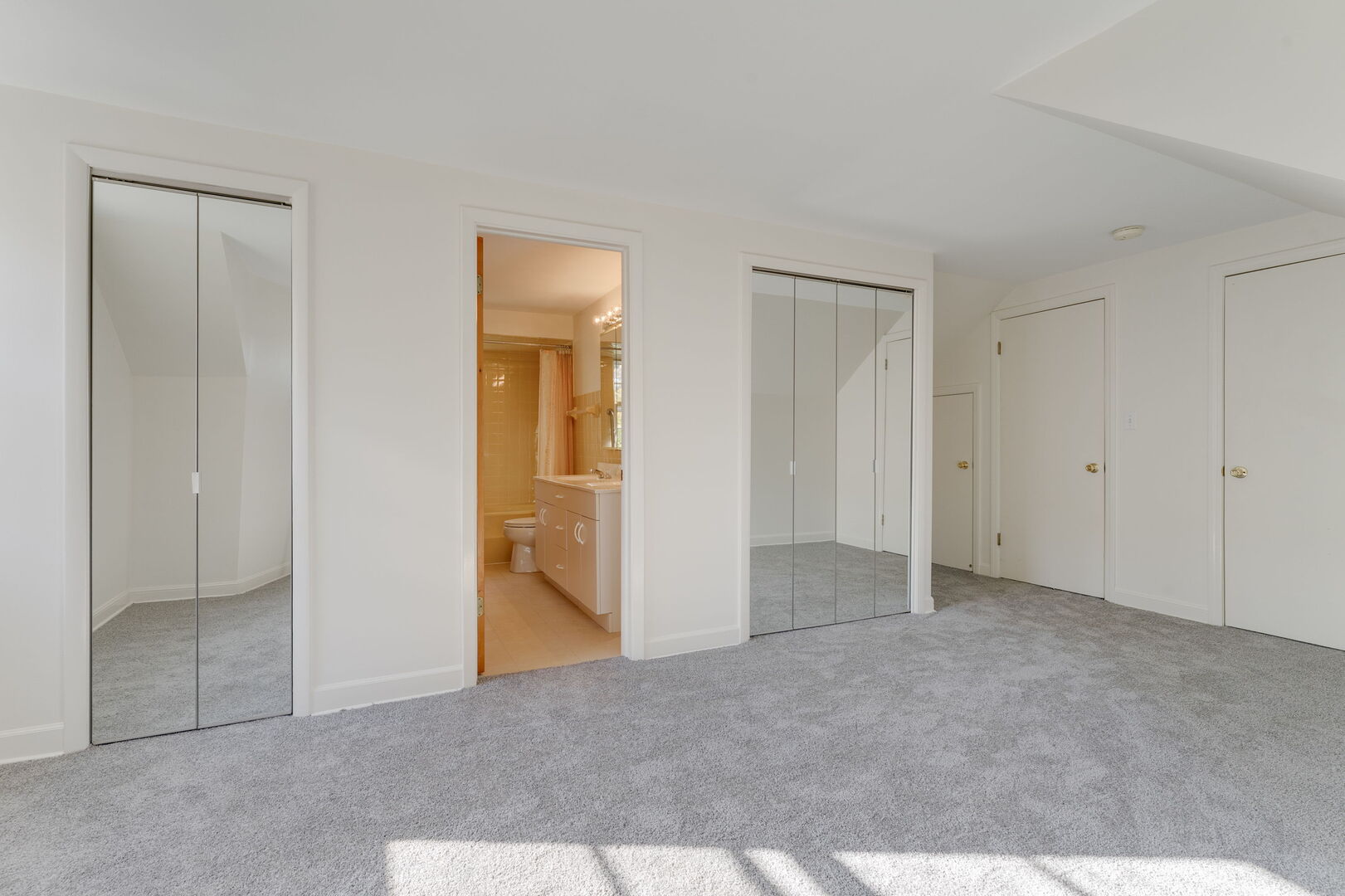 4700 Central Avenue, Western Springs, IL 60558