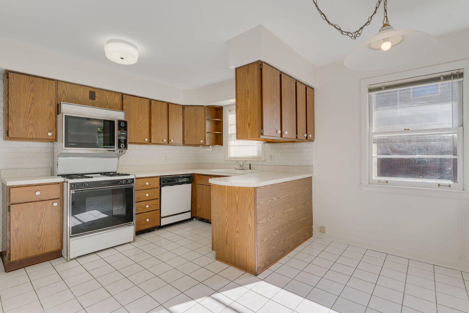 4700 Central Avenue, Western Springs, IL 60558