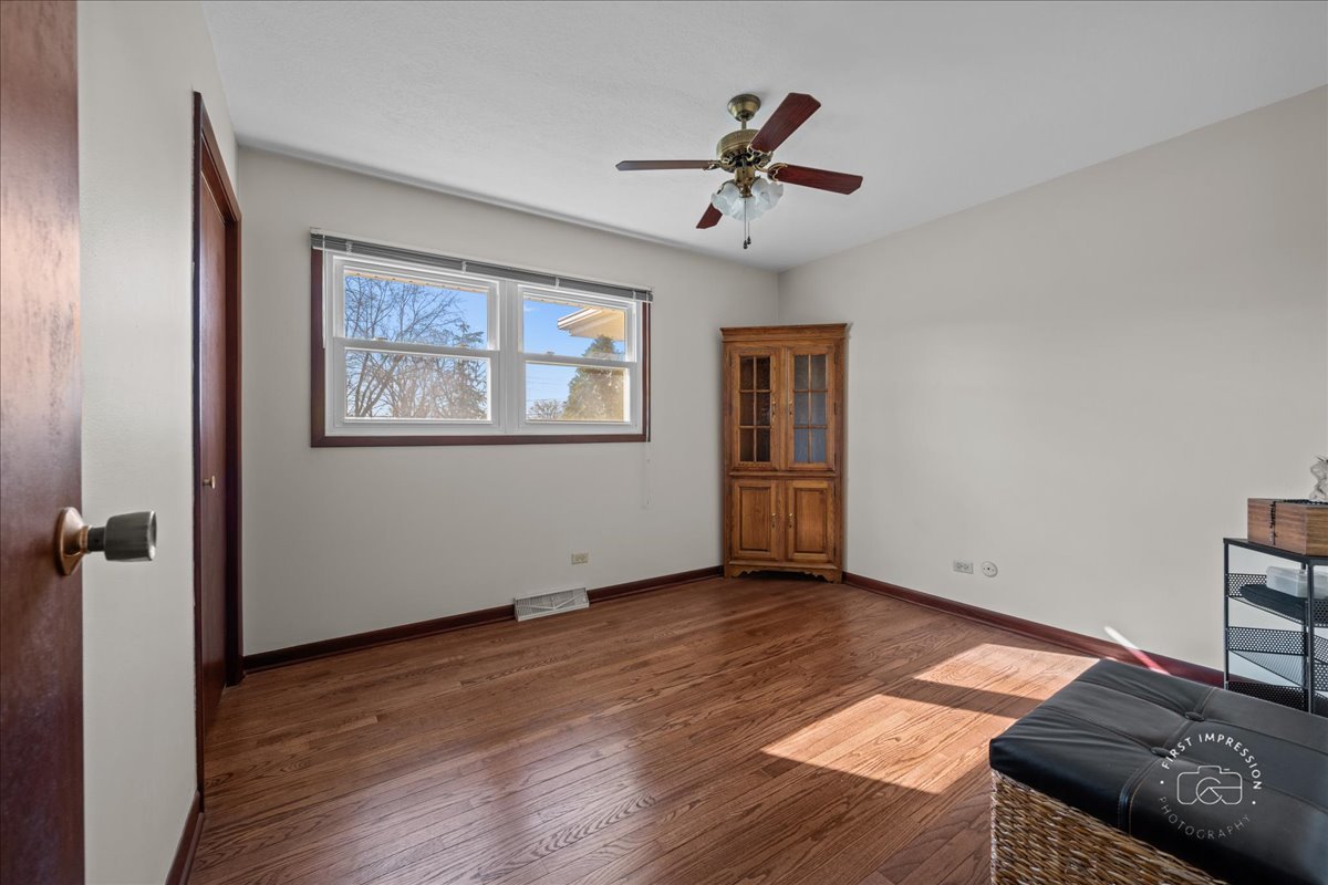 27W285 Bauer Road, Naperville, IL 60563