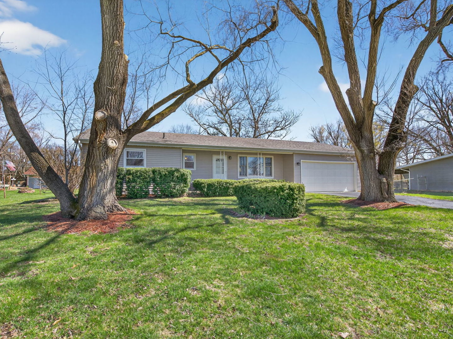 475 N 4th Avenue, Coal City, IL 60416