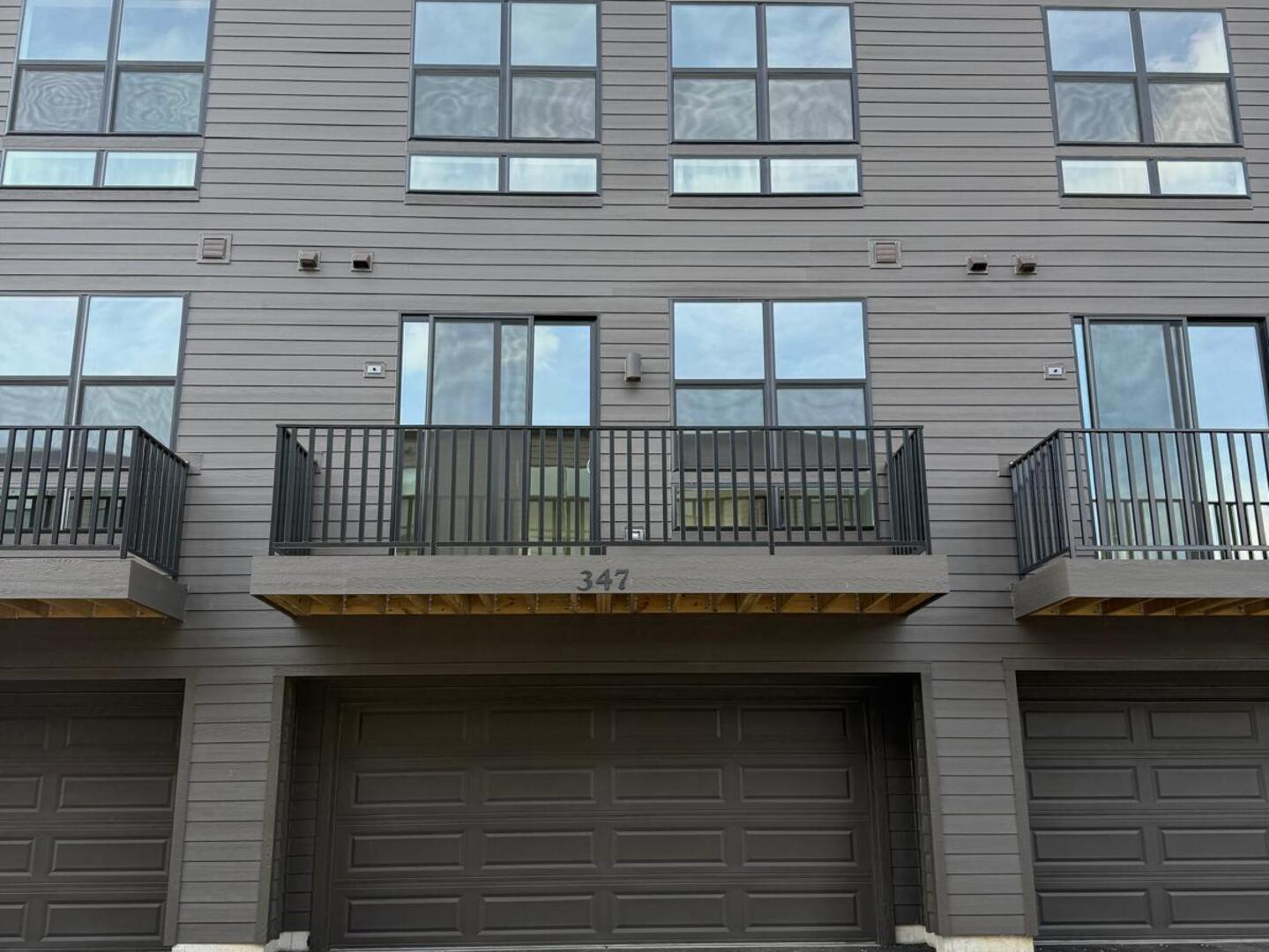 347 Summit Circle, Lombard, IL 60148