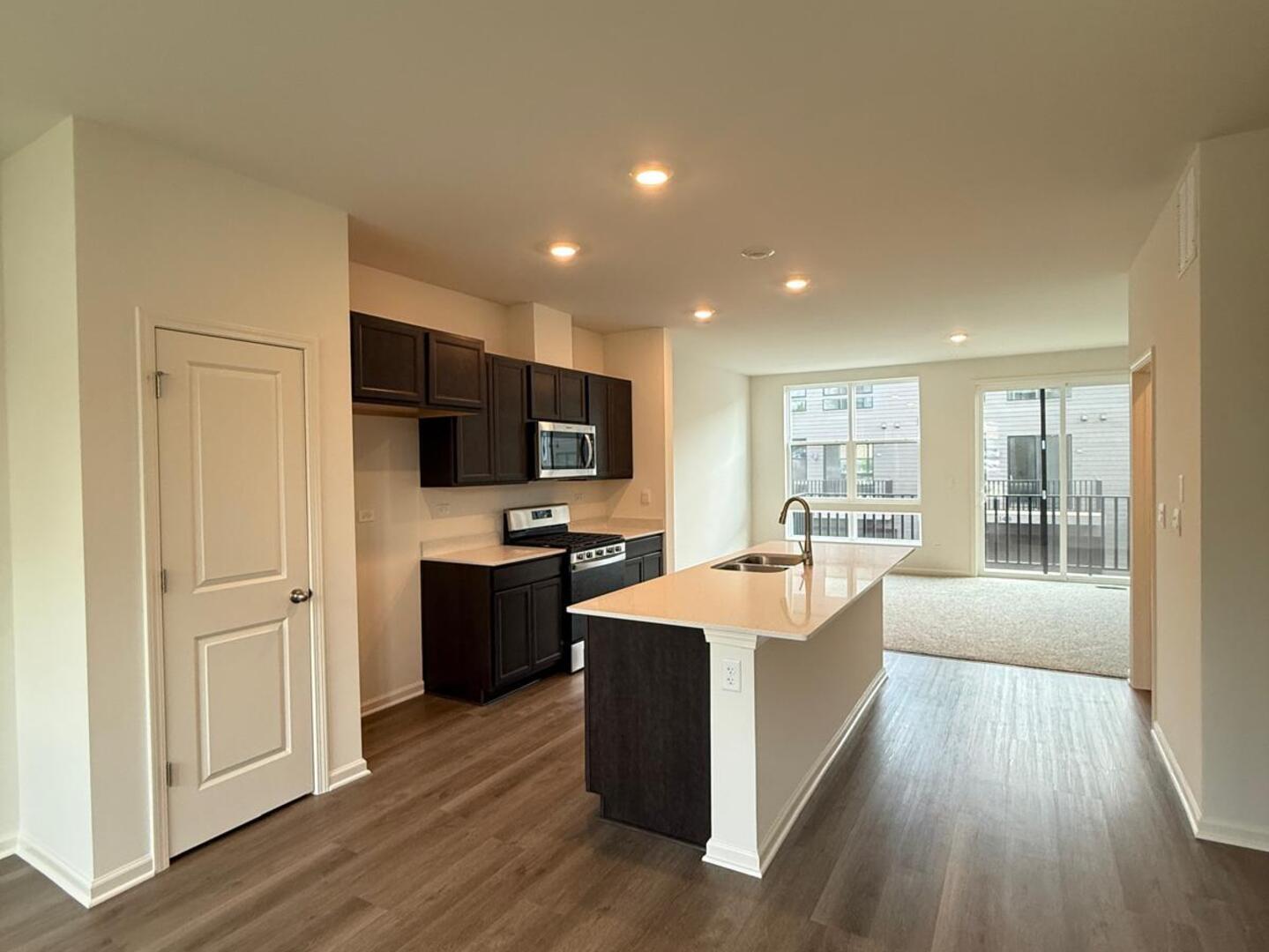 347 Summit Circle, Lombard, IL 60148