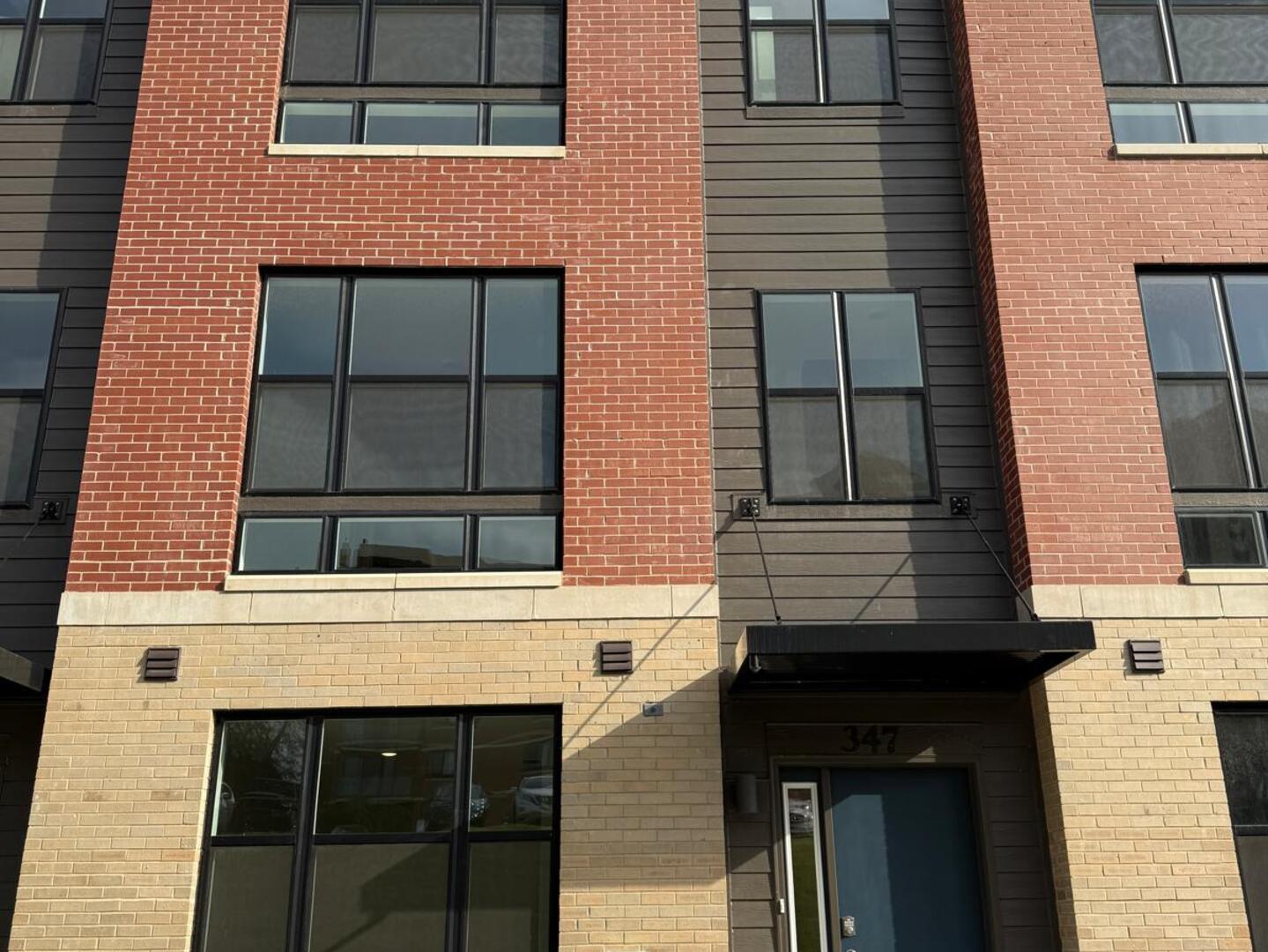 347 Summit Circle, Lombard, IL 60148