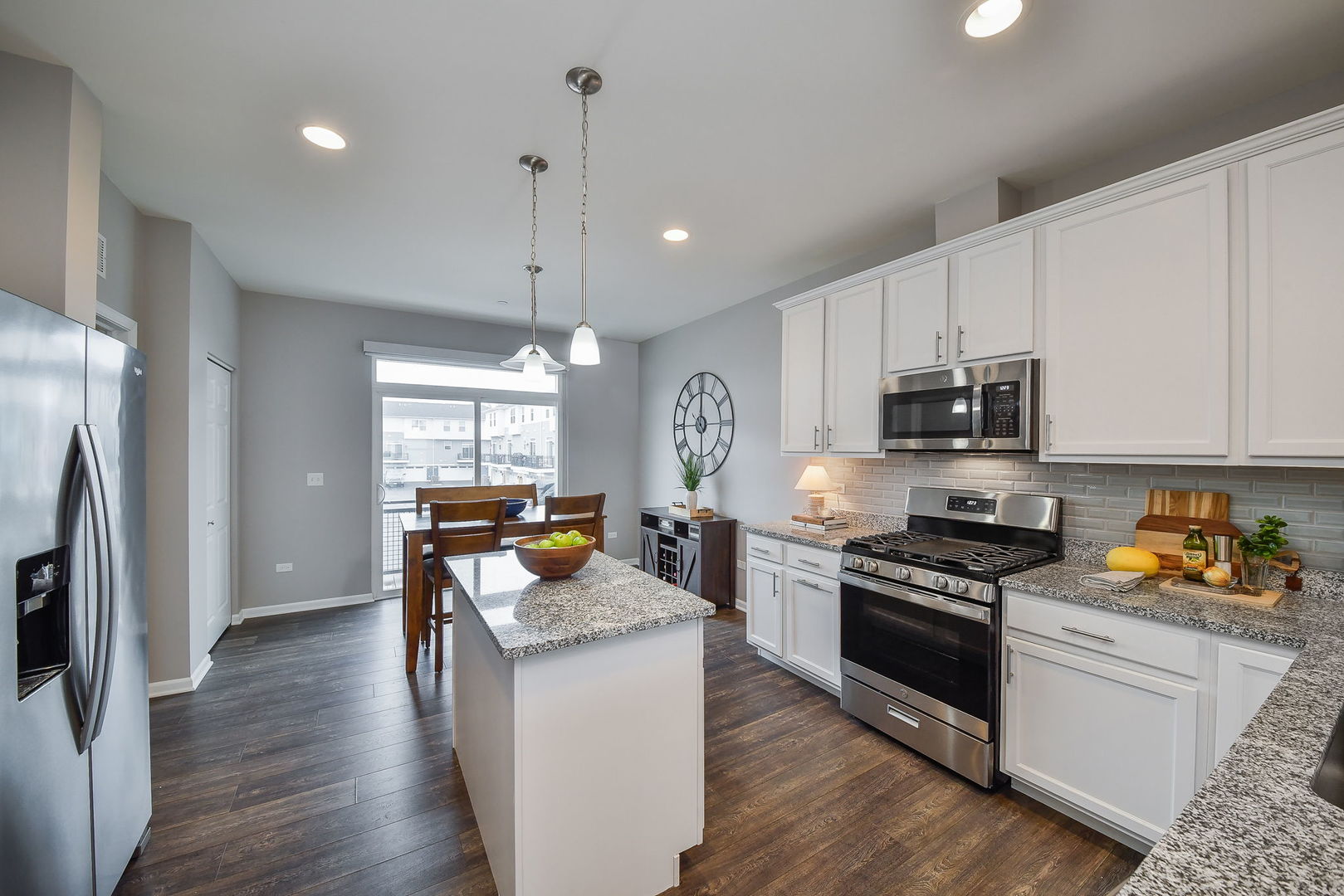 3S602 Everton Drive, Warrenville, IL 60555