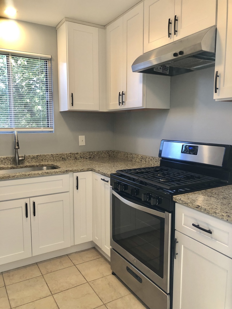 624 W 65th Street #6, Westmont, IL 60559