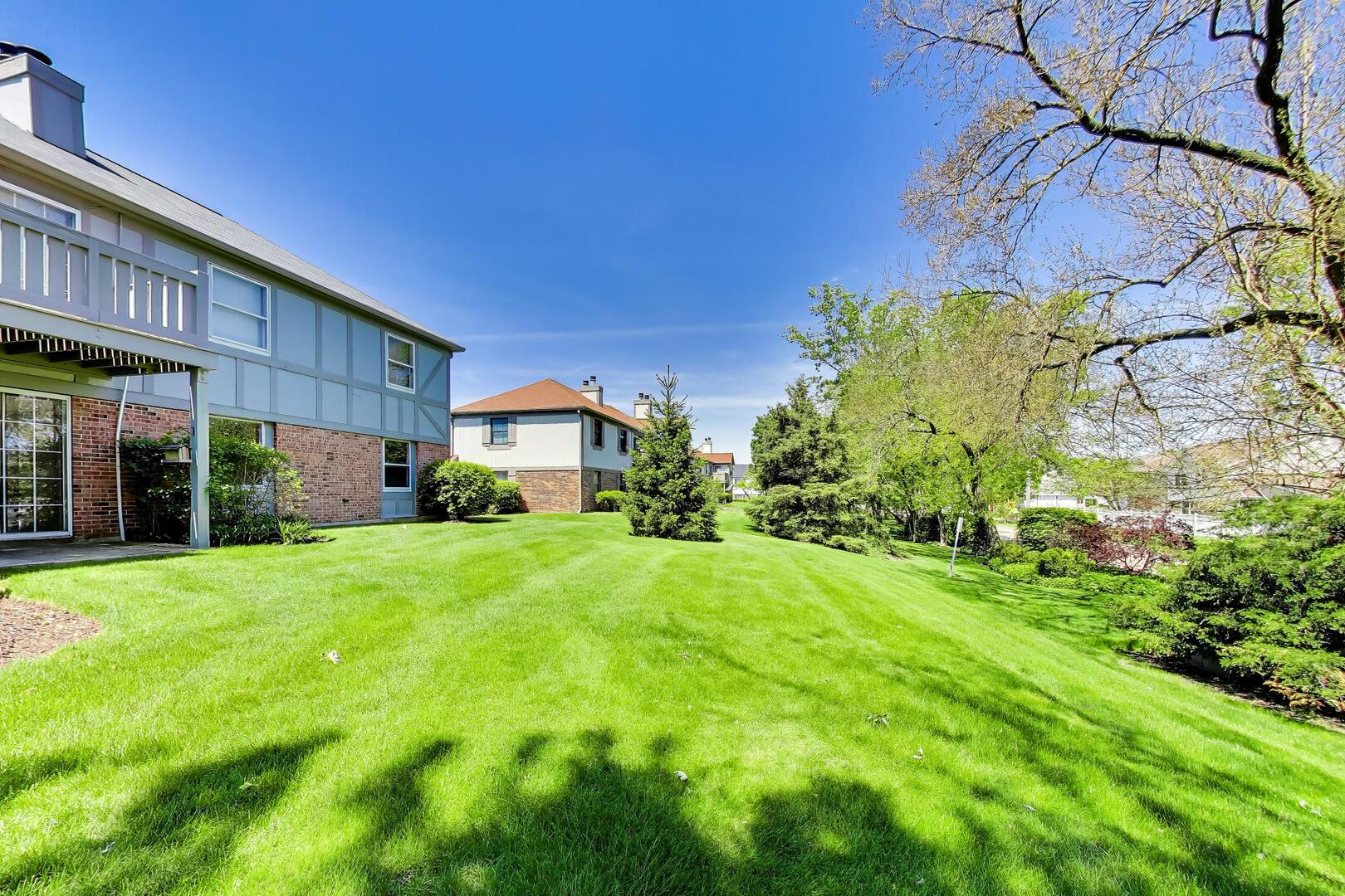 927 Kilkenny Drive #A, Wheaton, IL 60189