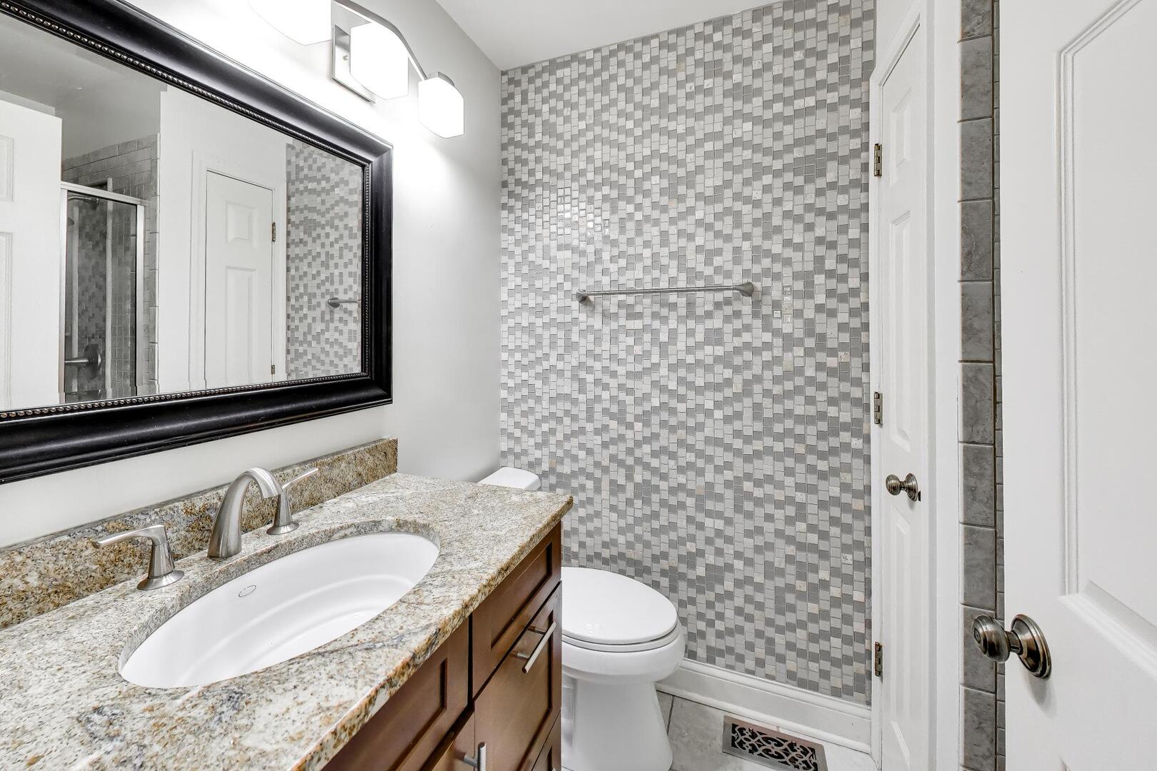 927 Kilkenny Drive #A, Wheaton, IL 60189