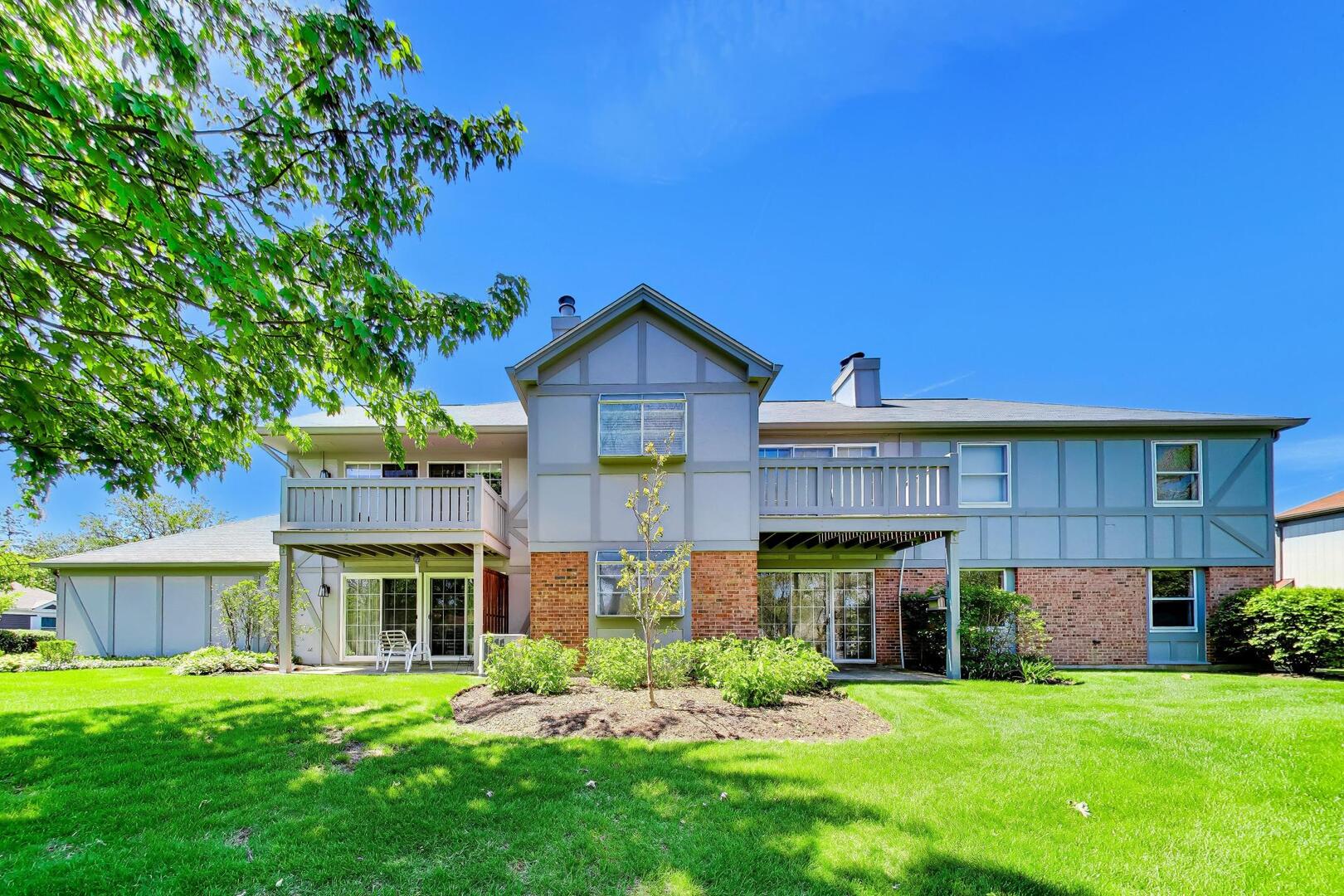 927 Kilkenny Drive #A, Wheaton, IL 60189