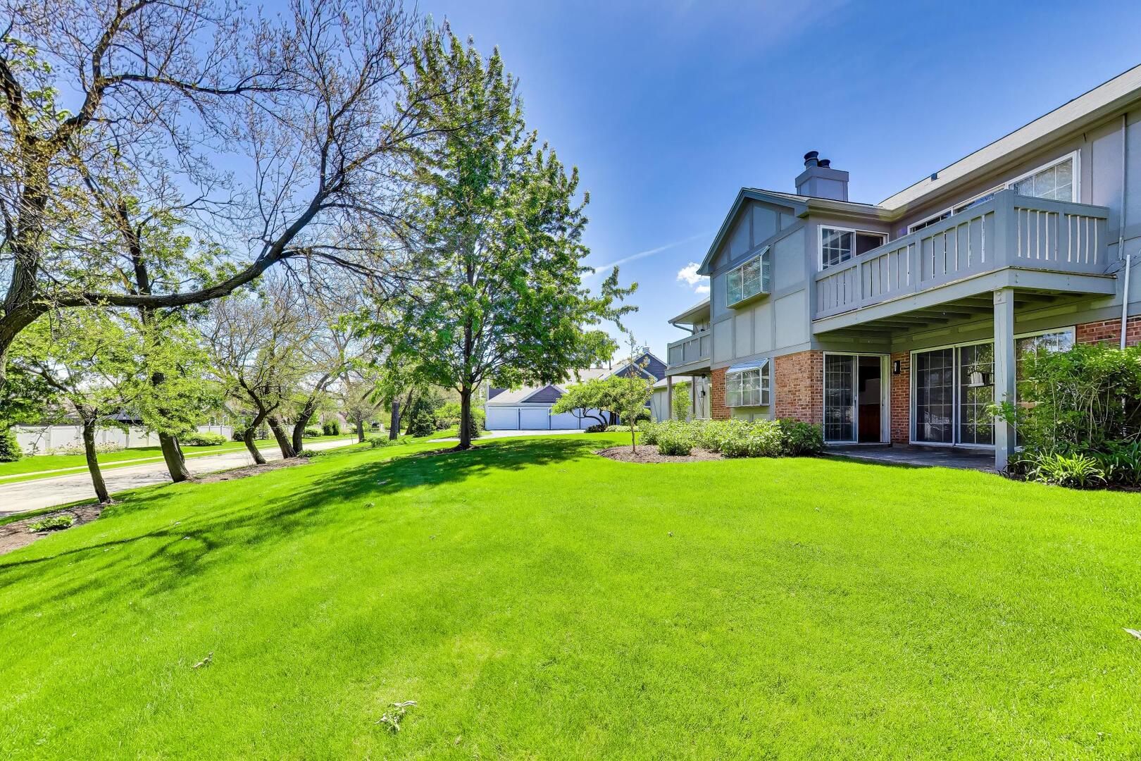 927 Kilkenny Drive #A, Wheaton, IL 60189