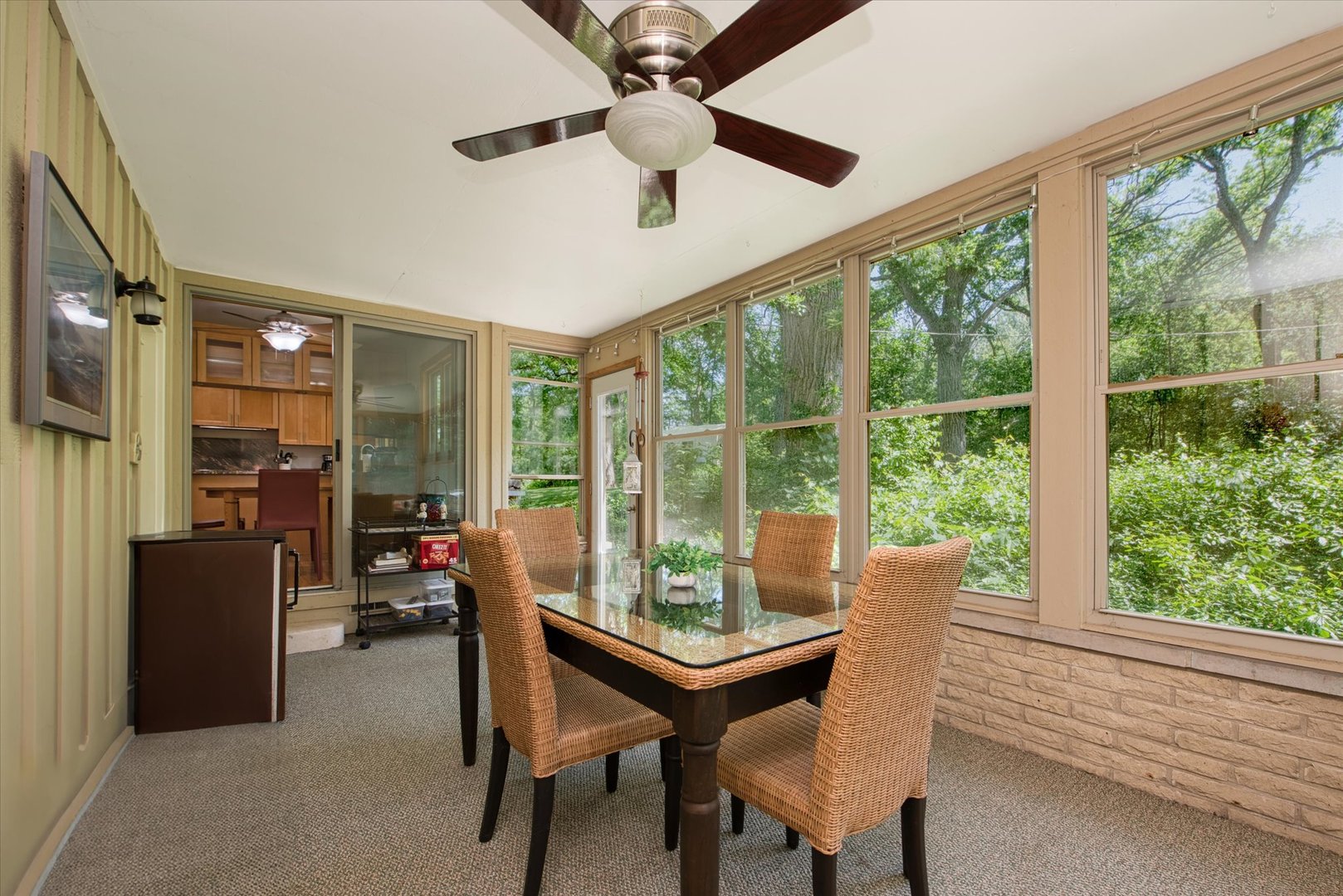 1196 Nottingham Lane, Elgin, IL 60120