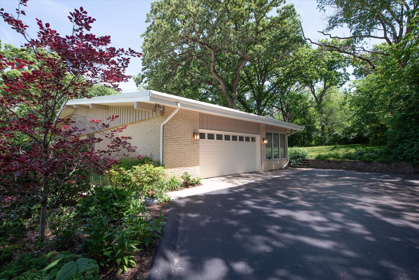1196 Nottingham Lane, Elgin, IL 60120