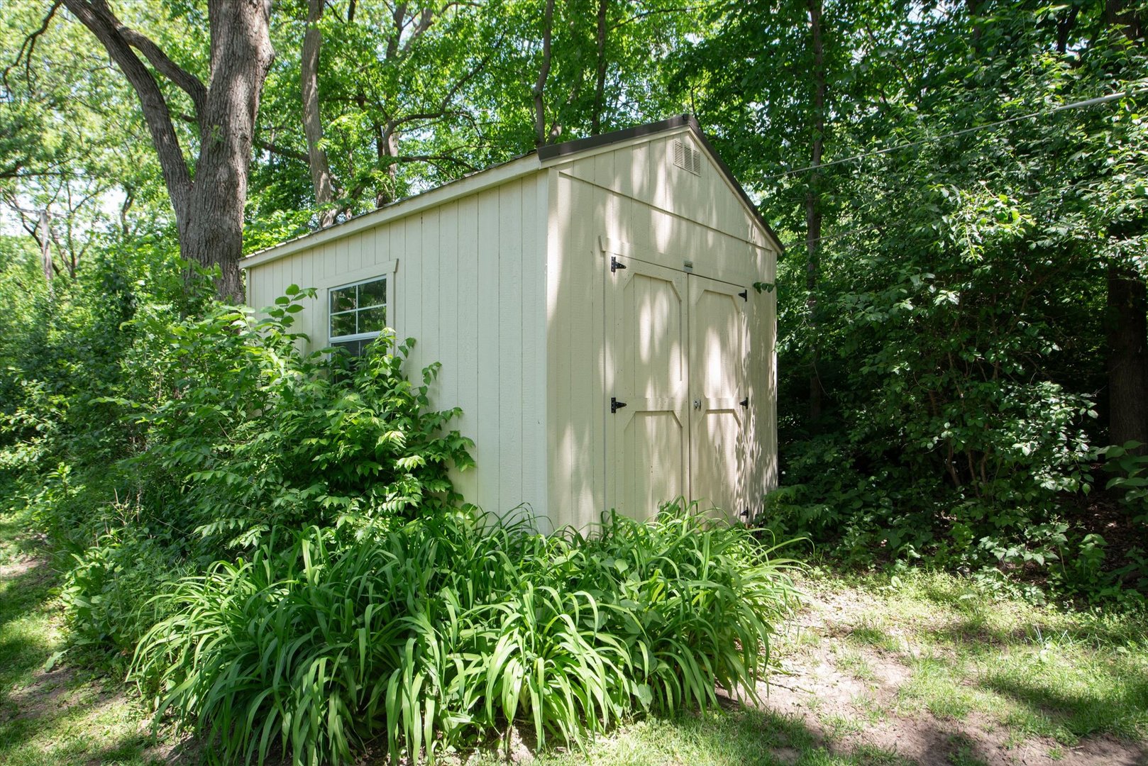 1196 Nottingham Lane, Elgin, IL 60120