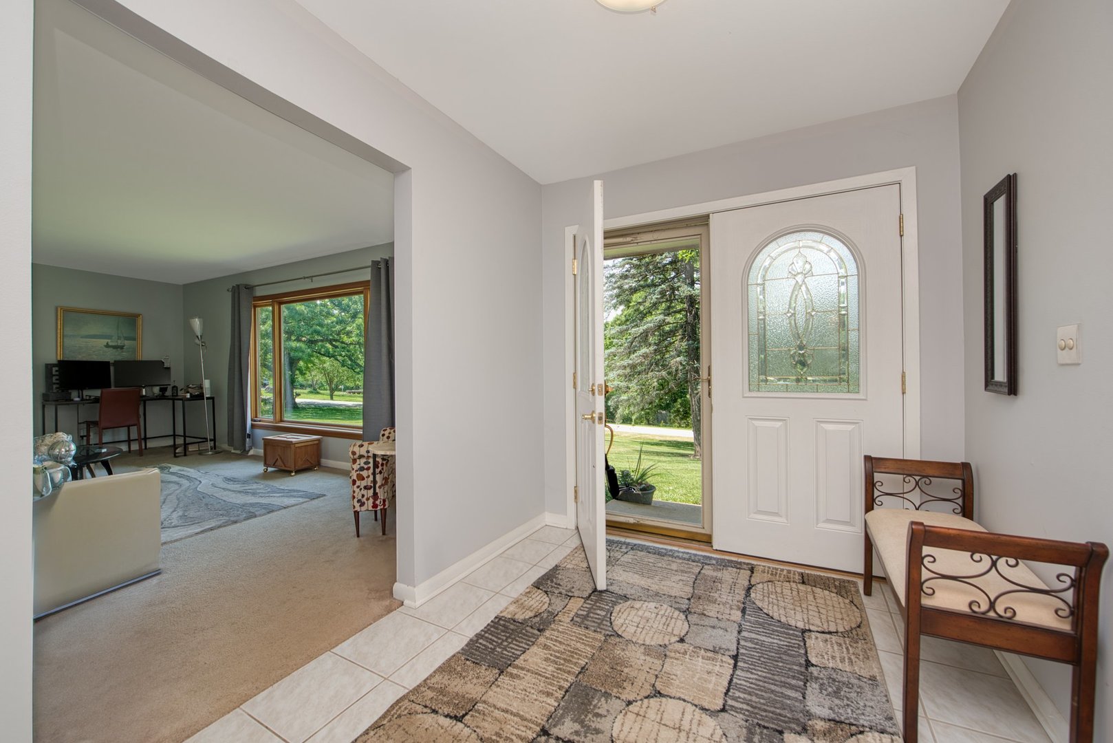 1196 Nottingham Lane, Elgin, IL 60120