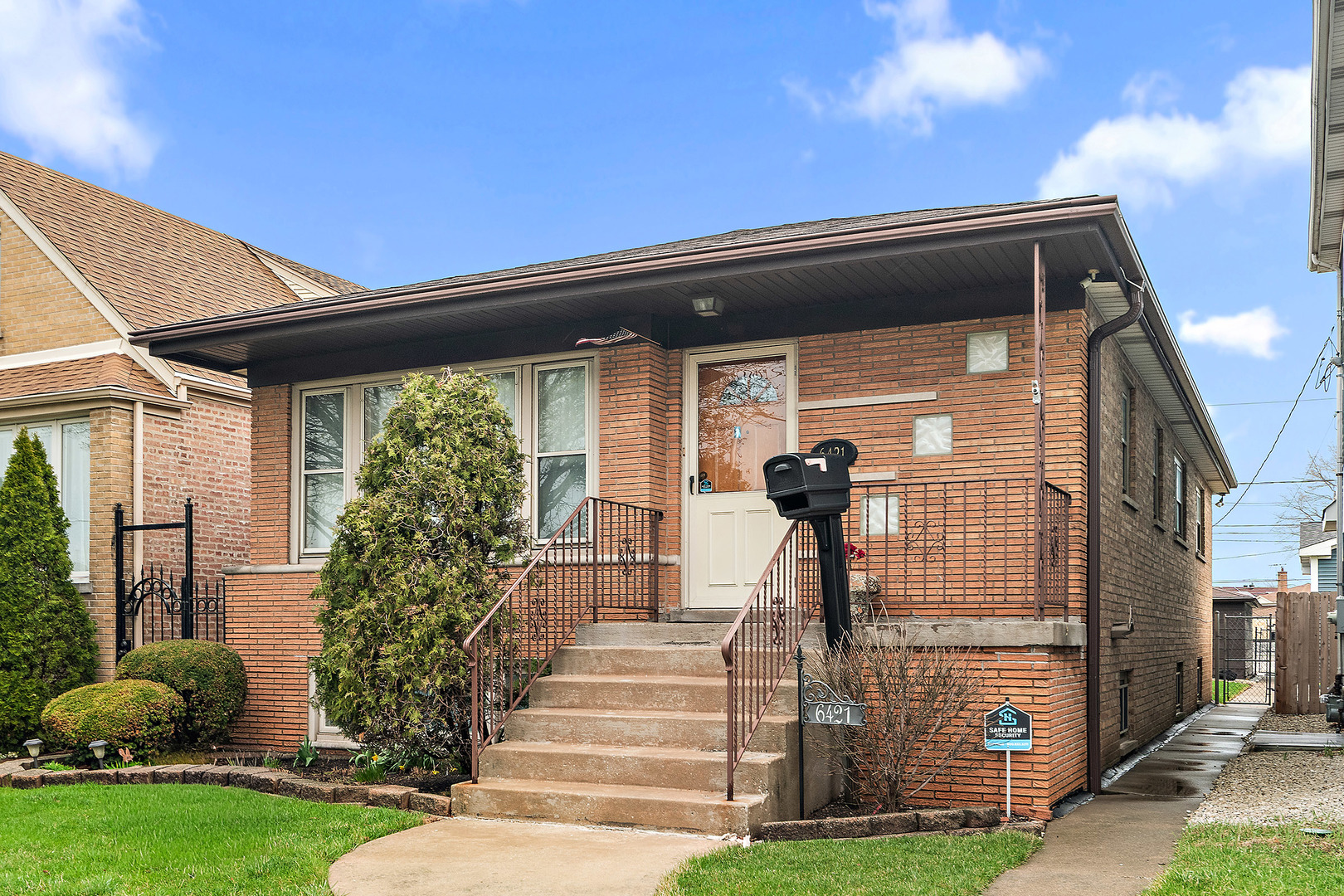 6421 S Knox Avenue, Chicago, IL 60629