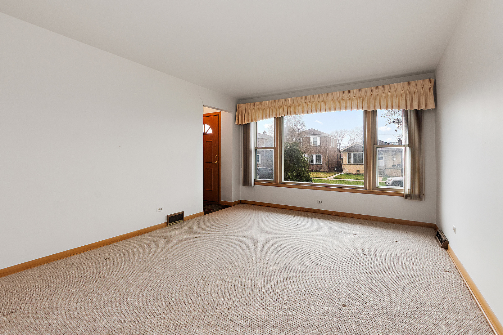 6421 S Knox Avenue, Chicago, IL 60629