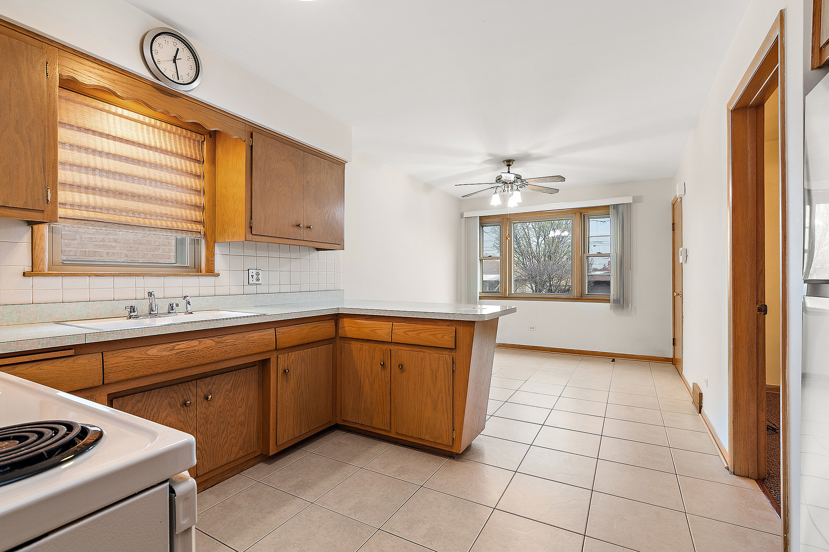 6421 S Knox Avenue, Chicago, IL 60629