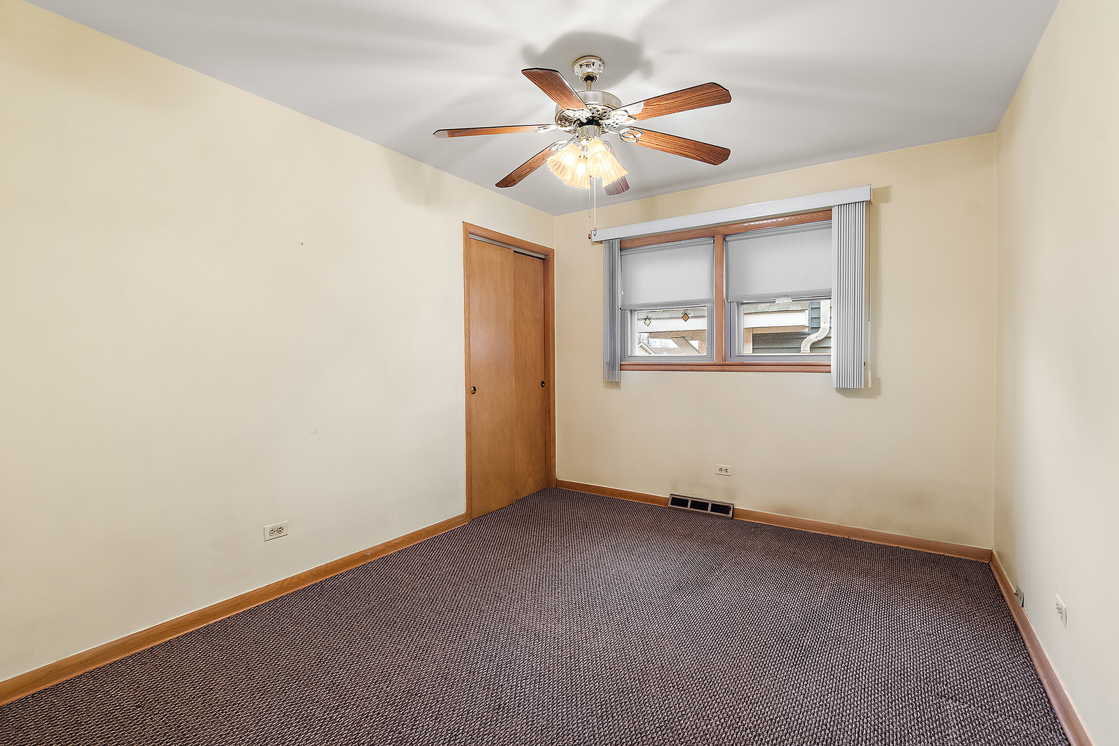 6421 S Knox Avenue, Chicago, IL 60629