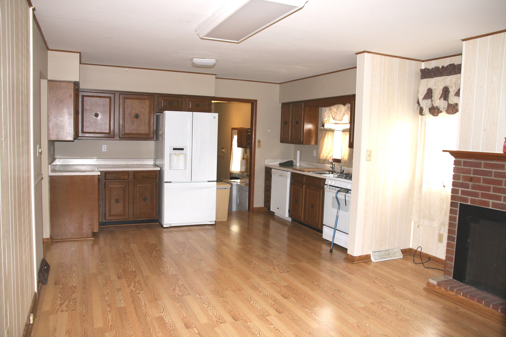 321 E Elm Street, Piper City, IL 60959