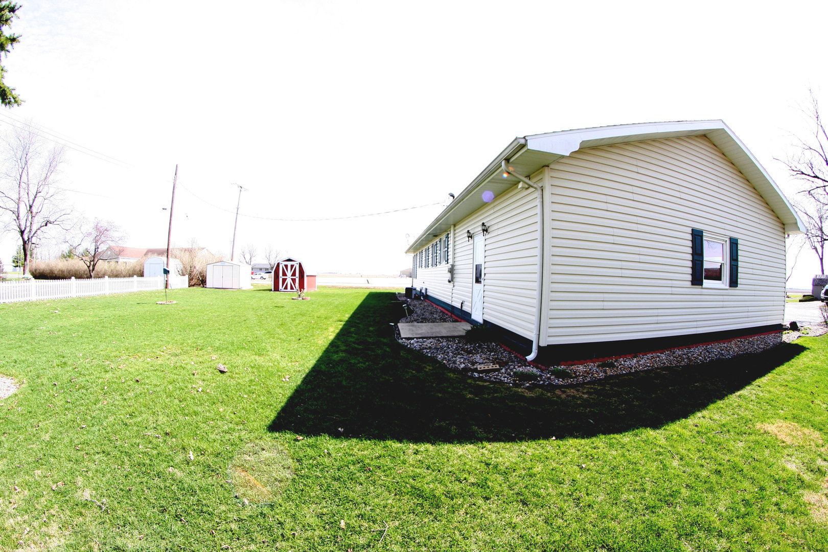 321 E Elm Street, Piper City, IL 60959