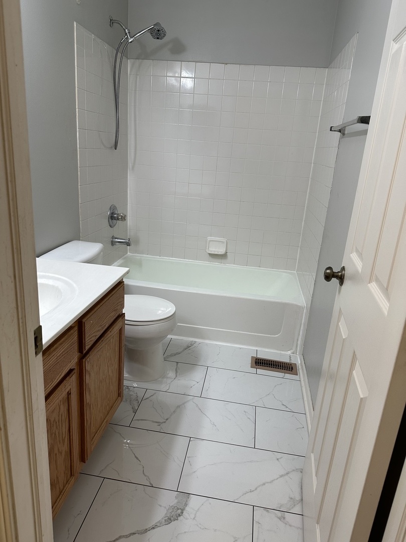 2819 White Thorn Avenue #0, Naperville, IL 60564