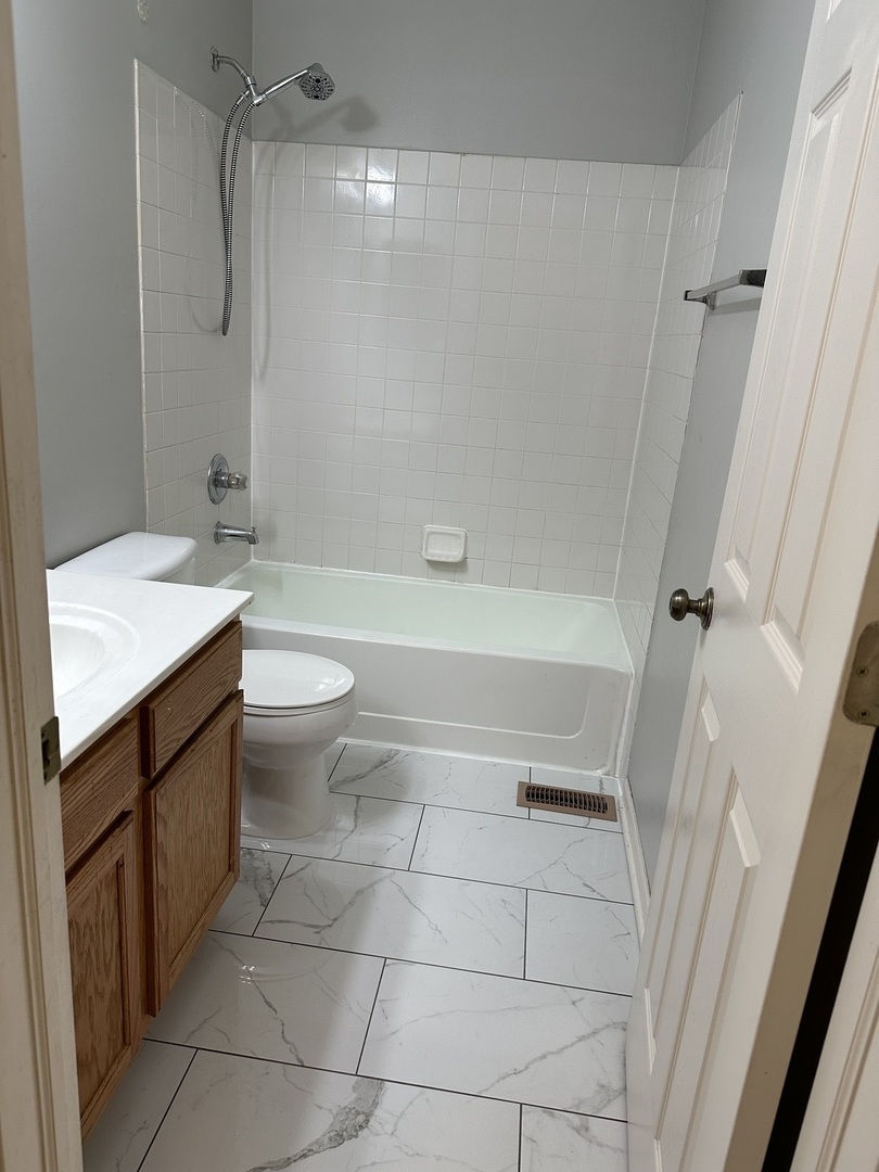 2819 White Thorn Avenue #0, Naperville, IL 60564