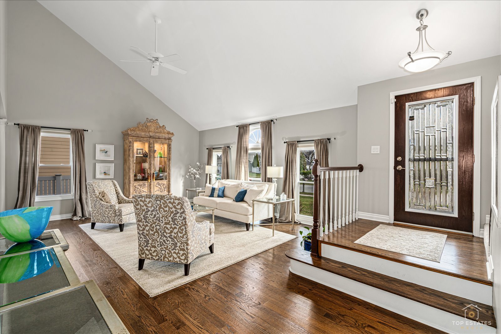 1894 Maine Drive, Elk Grove Village, IL 60007