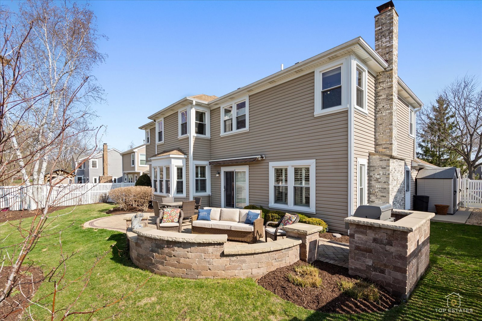 1894 Maine Drive, Elk Grove Village, IL 60007