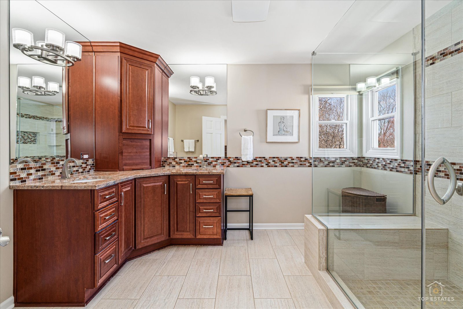 1894 Maine Drive, Elk Grove Village, IL 60007