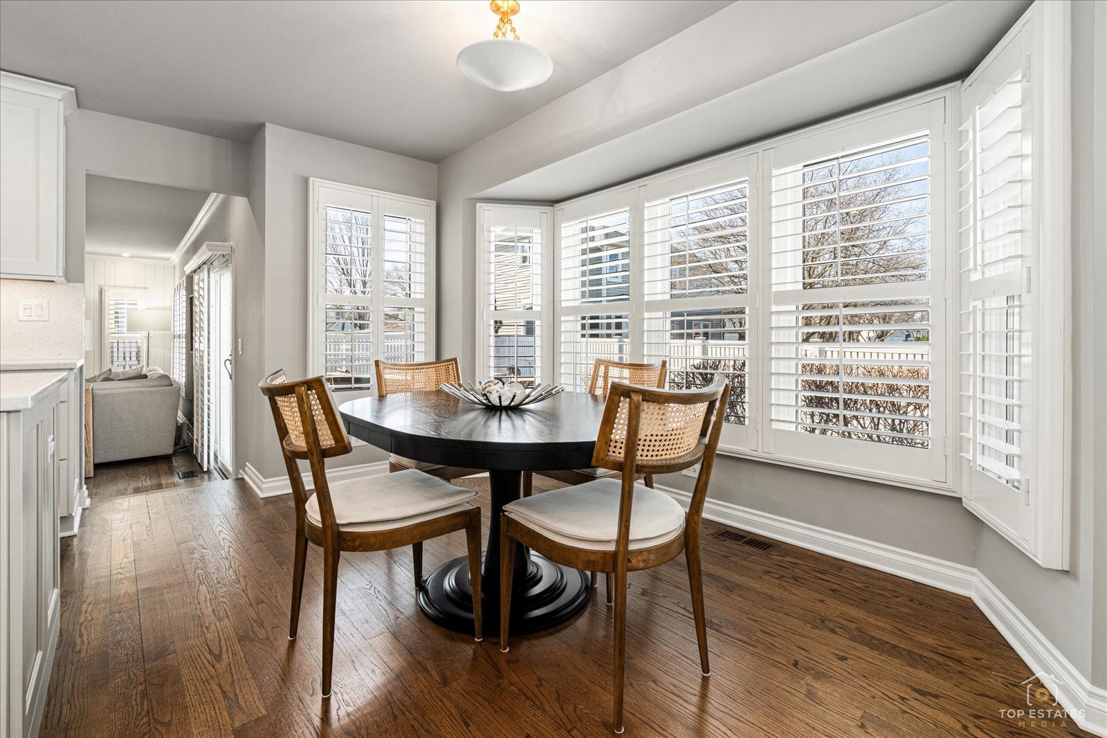 1894 Maine Drive, Elk Grove Village, IL 60007