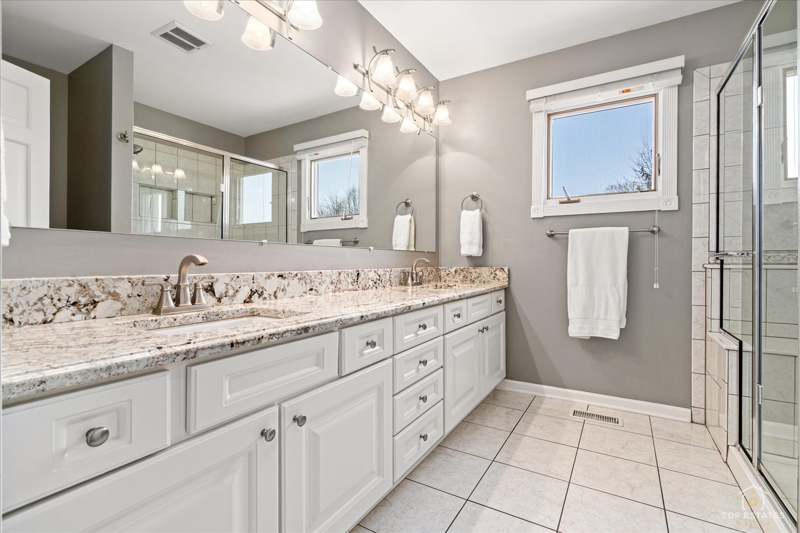 1894 Maine Drive, Elk Grove Village, IL 60007