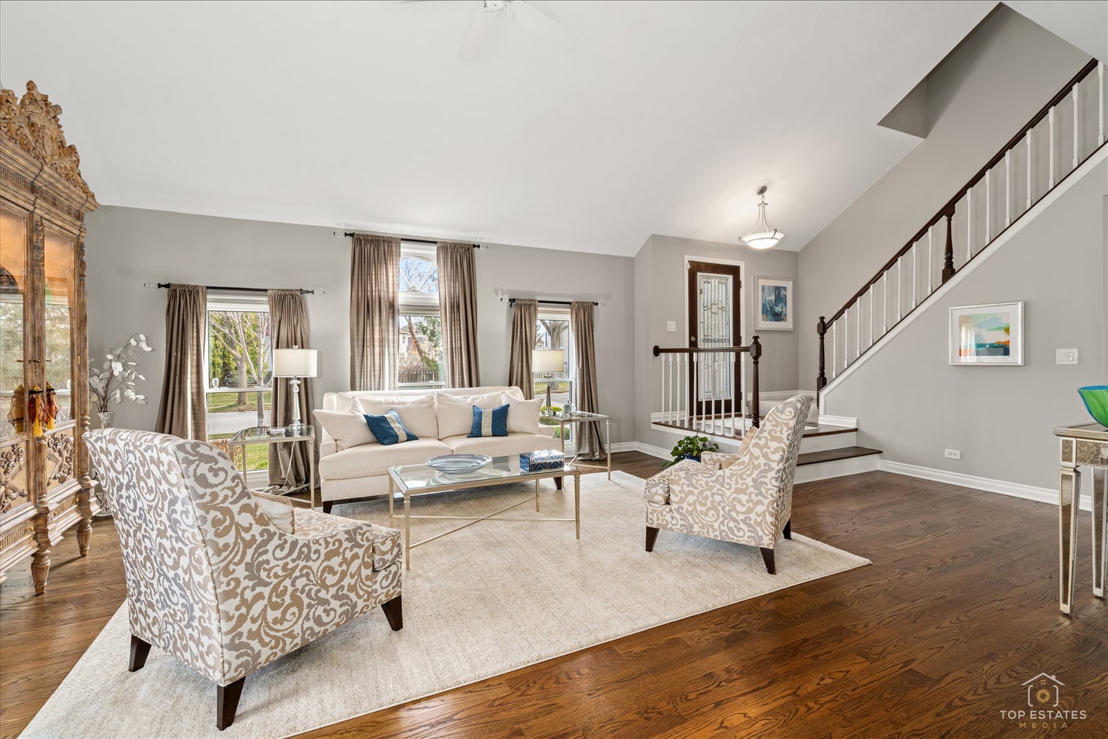 1894 Maine Drive, Elk Grove Village, IL 60007