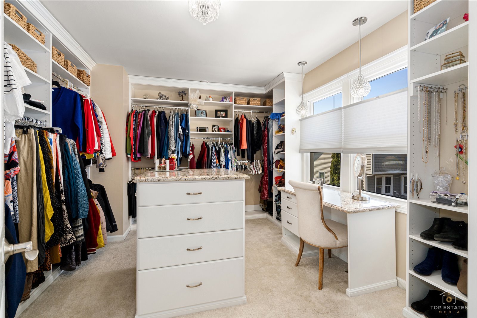 1894 Maine Drive, Elk Grove Village, IL 60007