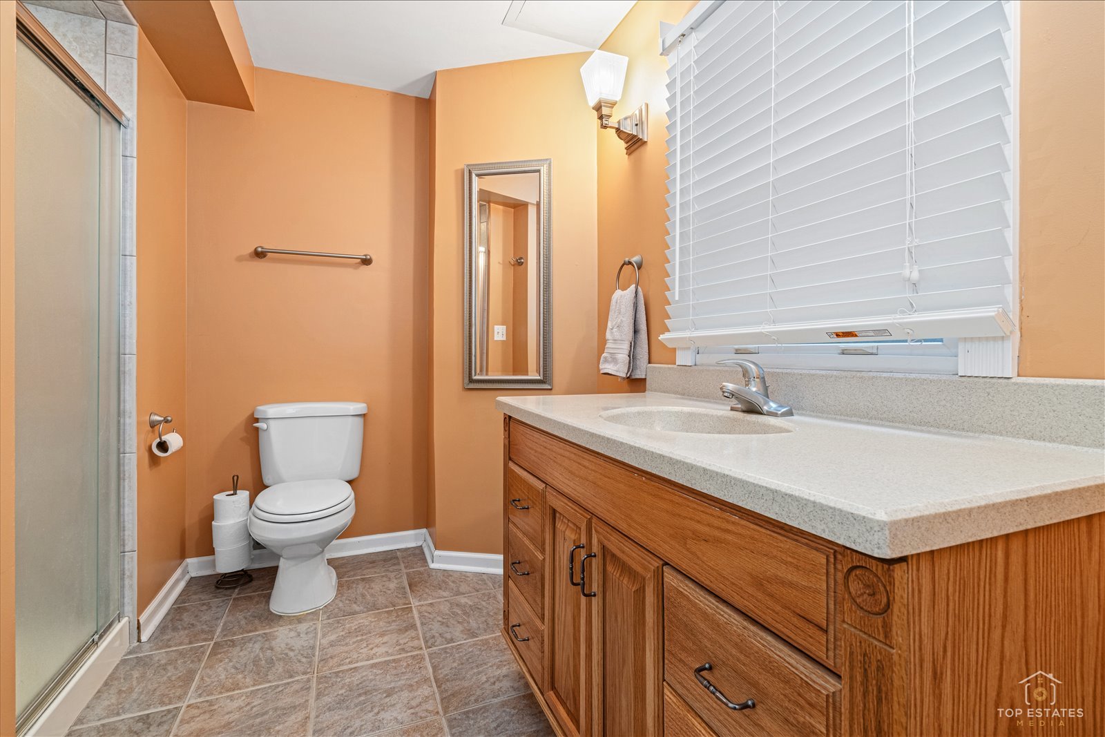 1894 Maine Drive, Elk Grove Village, IL 60007