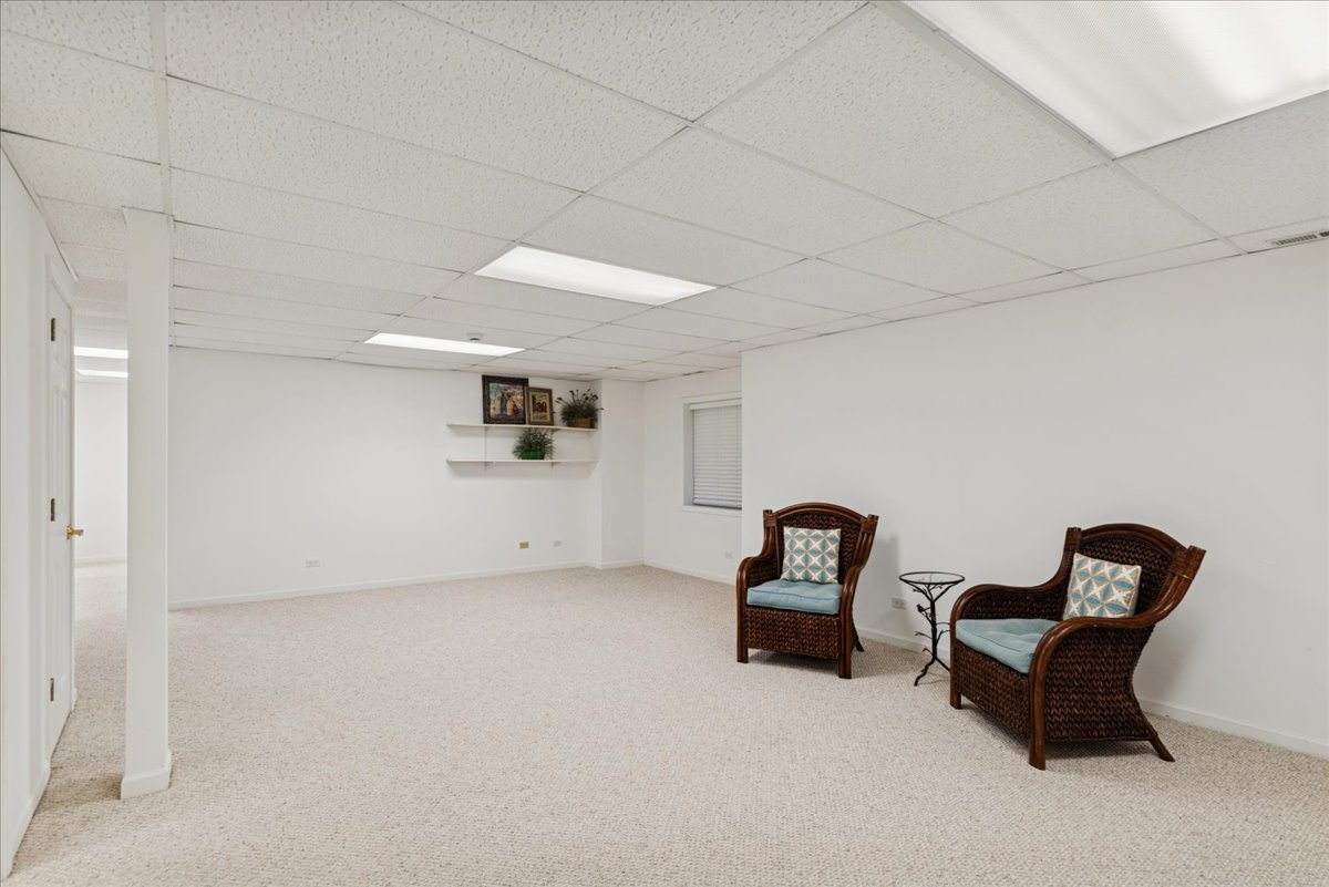 2334 Meadowcroft Lane, Grayslake, IL 60030