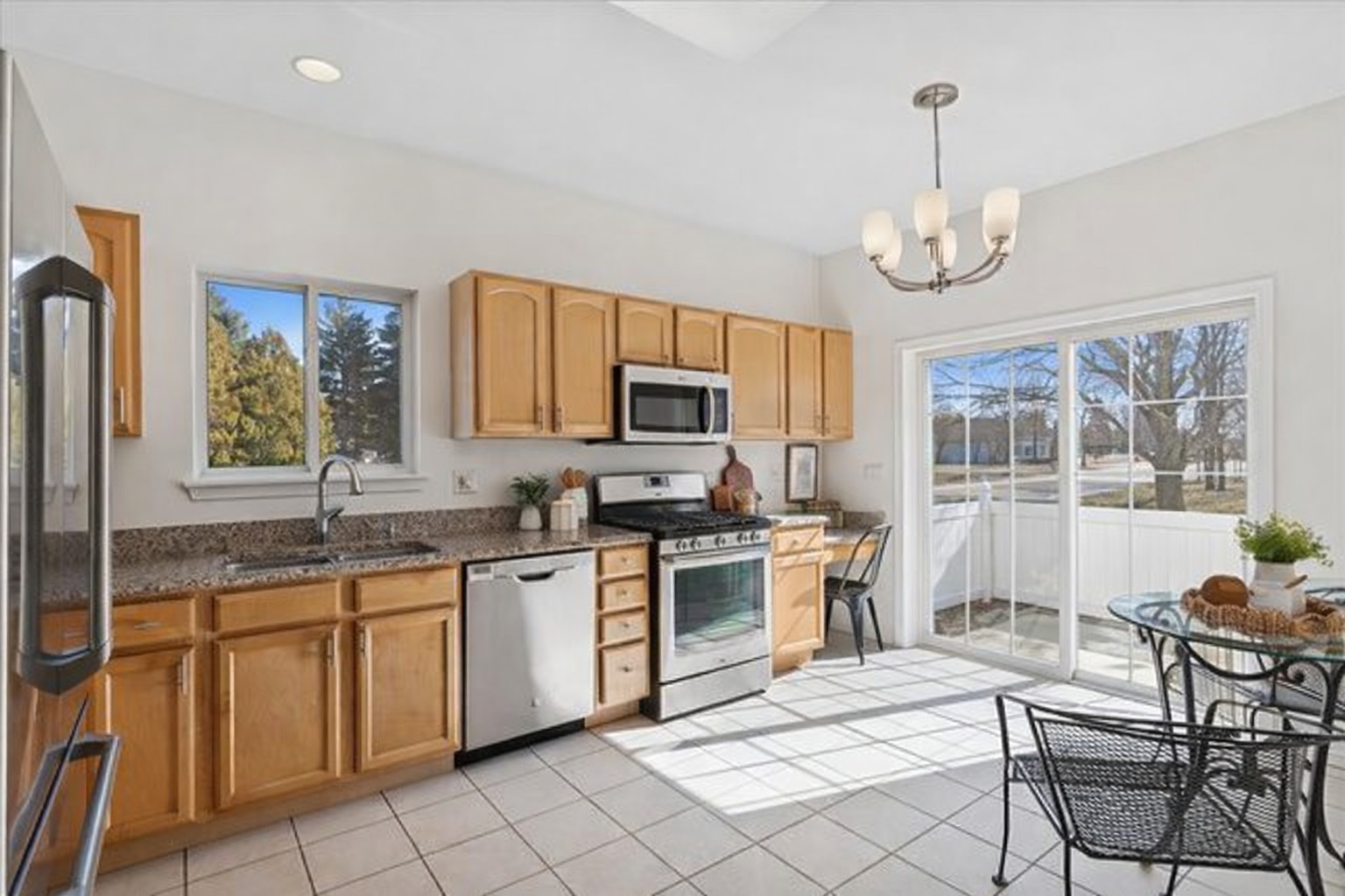 2334 Meadowcroft Lane, Grayslake, IL 60030