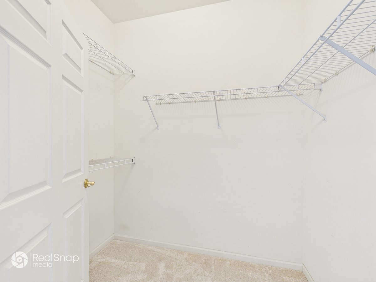 2334 Meadowcroft Lane, Grayslake, IL 60030