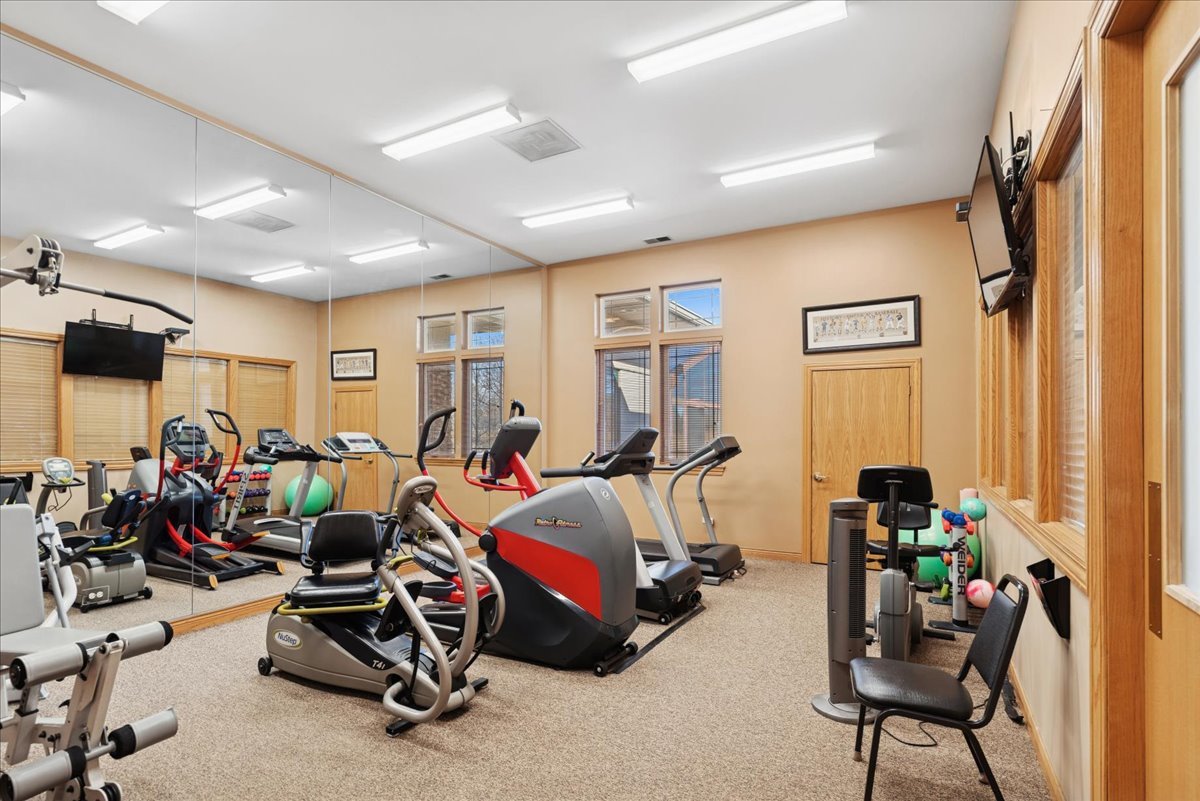 2334 Meadowcroft Lane, Grayslake, IL 60030