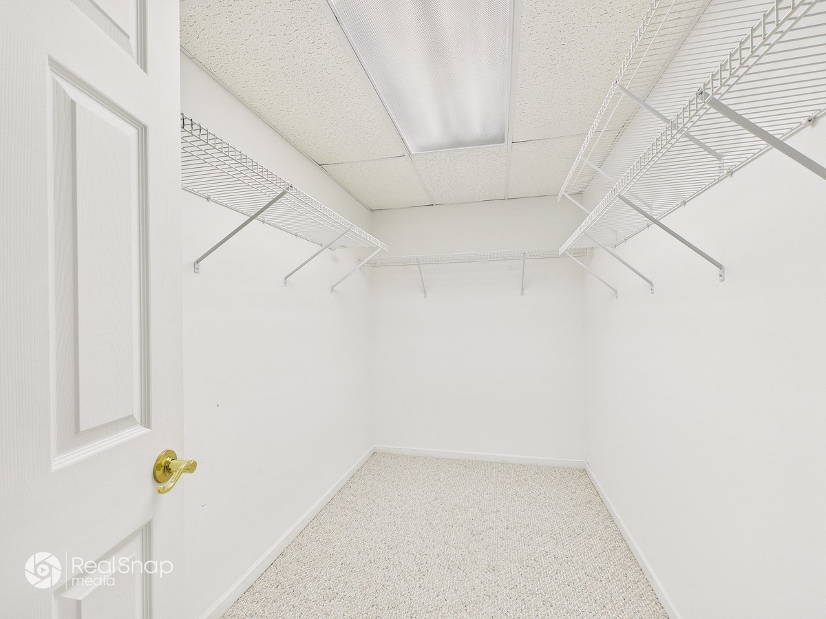 2334 Meadowcroft Lane, Grayslake, IL 60030