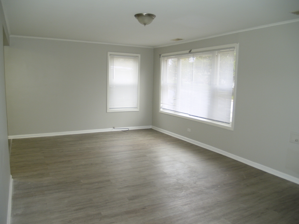 17 Oak Lane, Park Forest, IL 60466