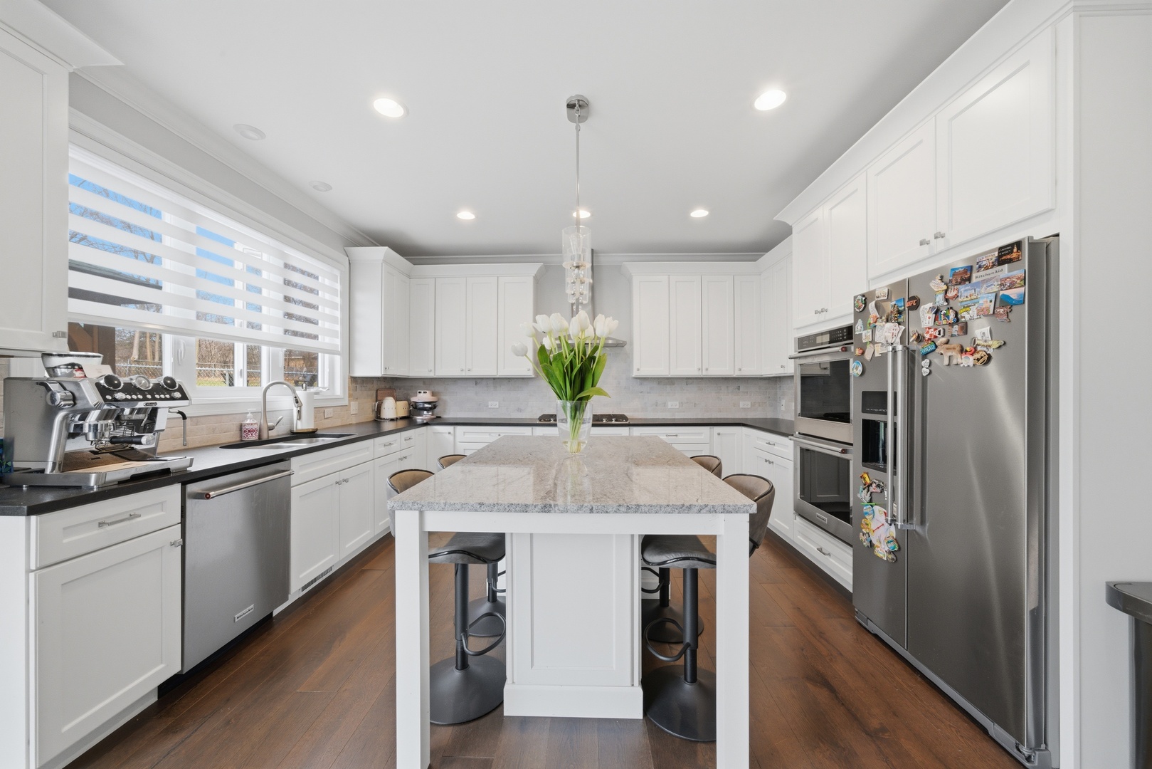 7814 Brookbank Road, Willowbrook, IL 60527