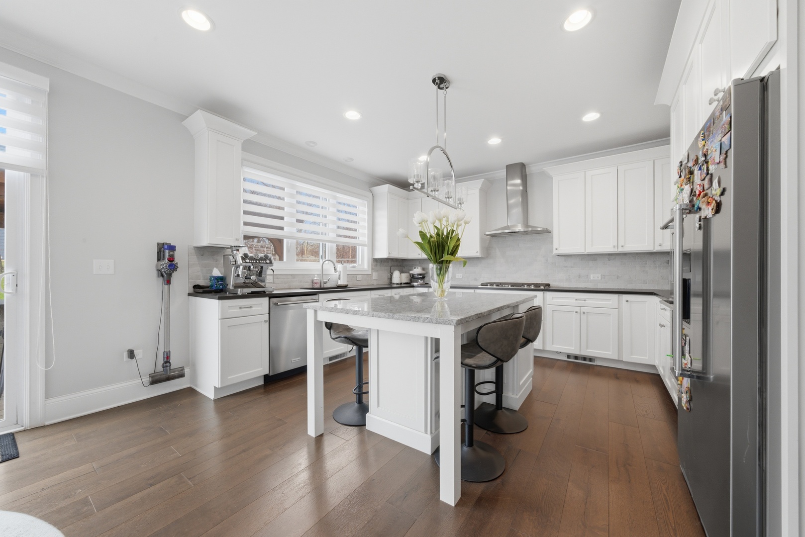 7814 Brookbank Road, Willowbrook, IL 60527