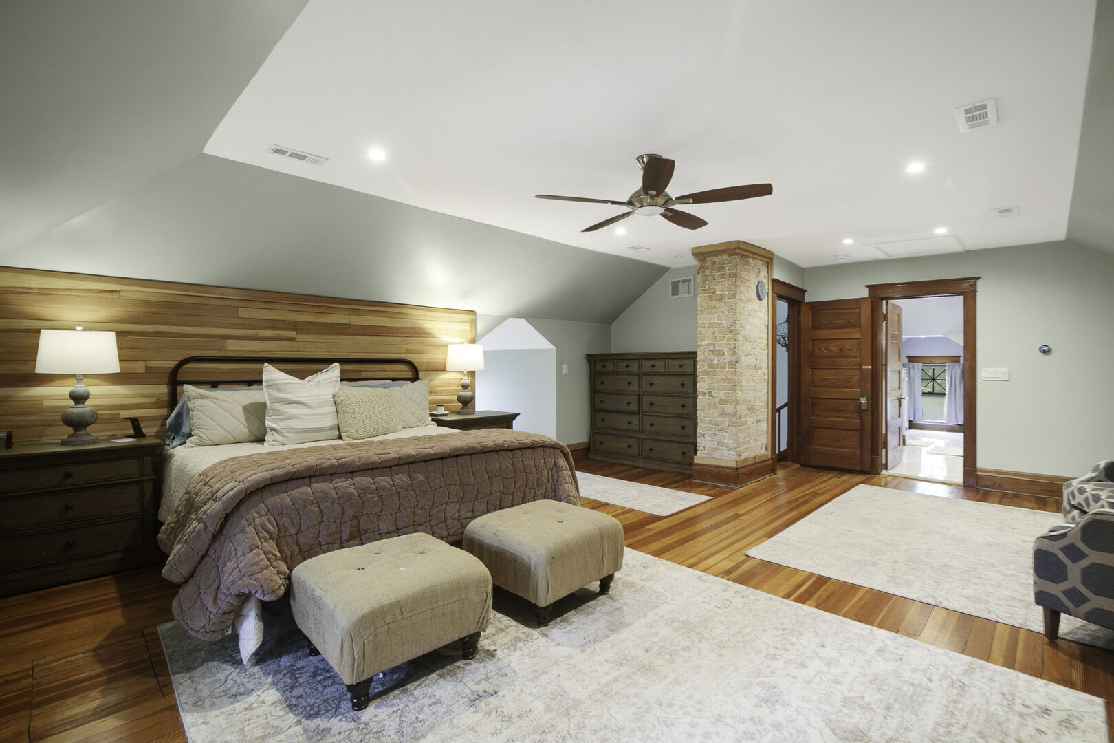 155 S Slusser Street, Grayslake, IL 60030