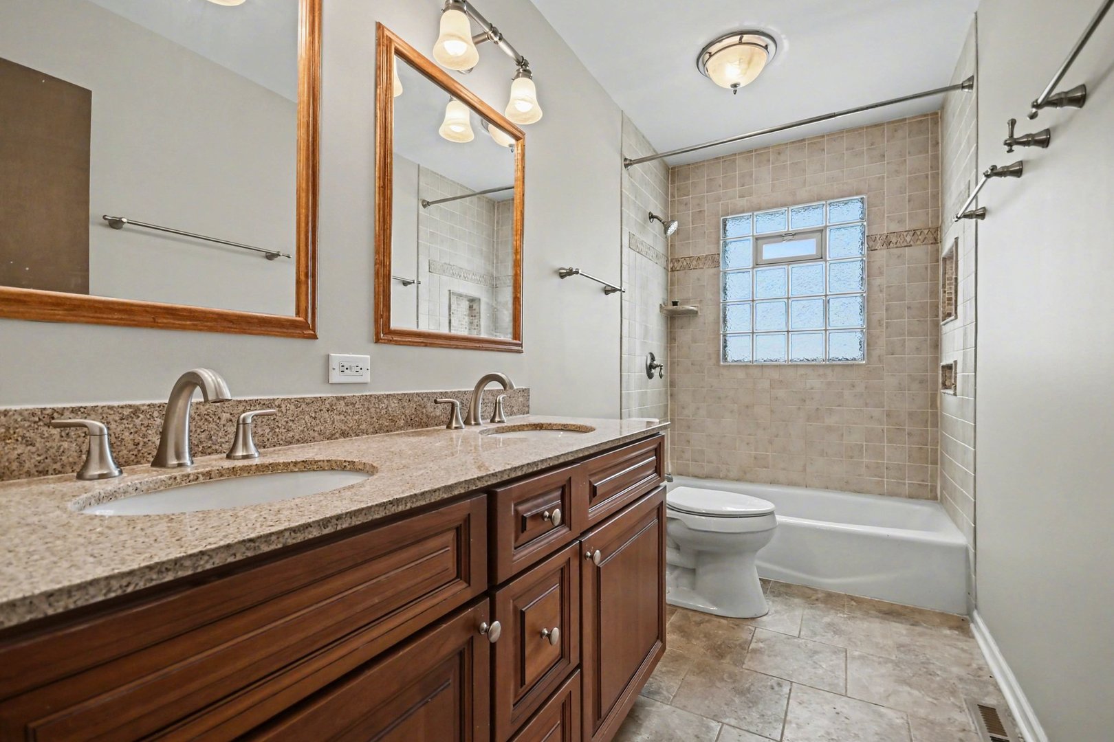 4029 N Grant Street, Westmont, IL 60559