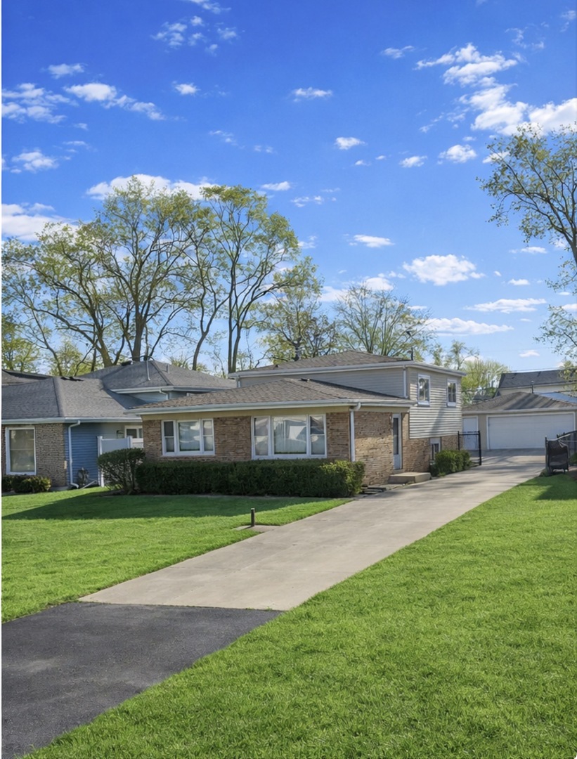 4029 N Grant Street, Westmont, IL 60559