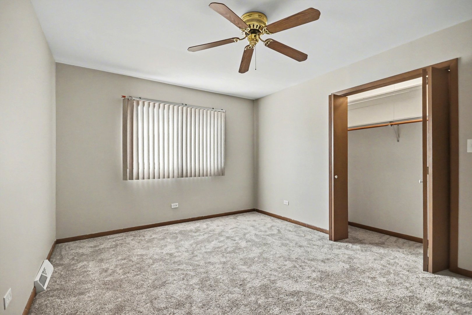 4029 N Grant Street, Westmont, IL 60559