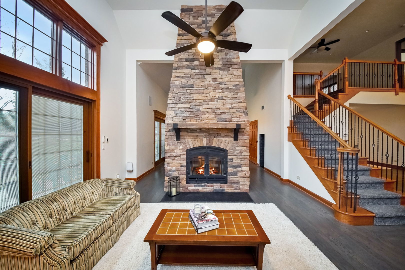 2009 MacKenzie Place #2009, Wheaton, IL 60187